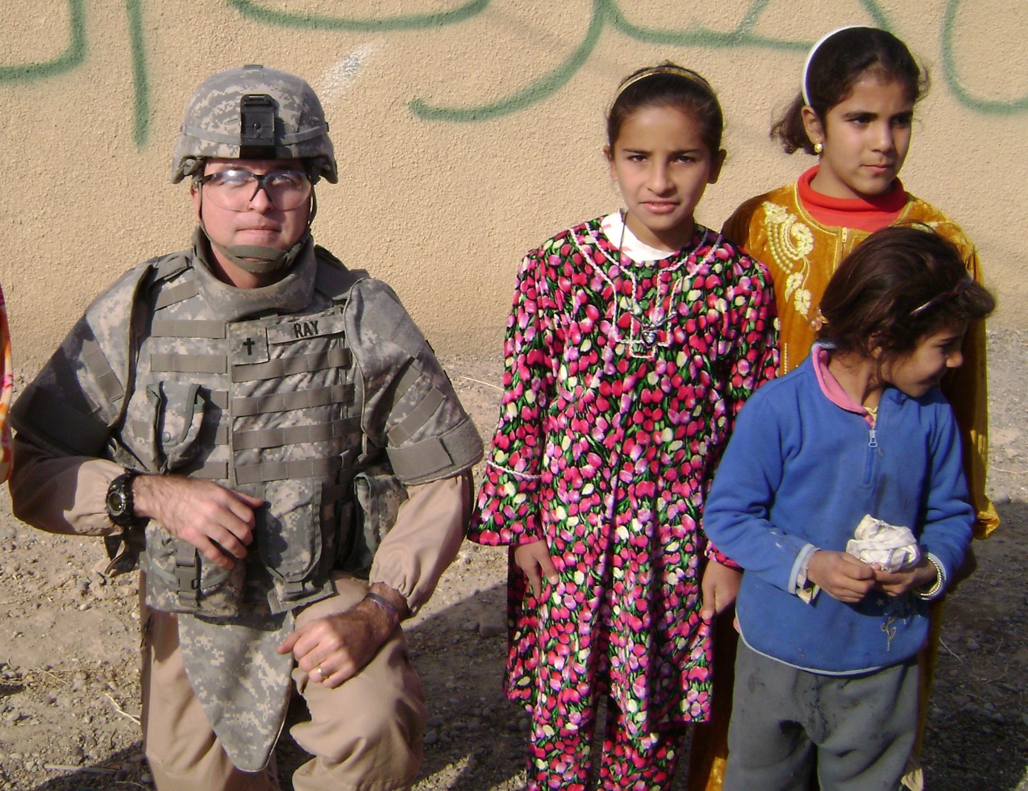 Brian Ray and Iraqi children.