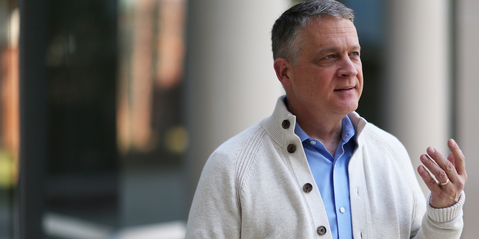 A faculty member from the University of Florida Warrington College of Business presents on AI and data analytics