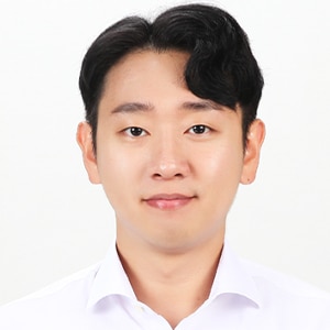 Kyung Hwan Lee