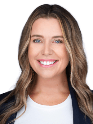 Beth elletson headshot; smiling